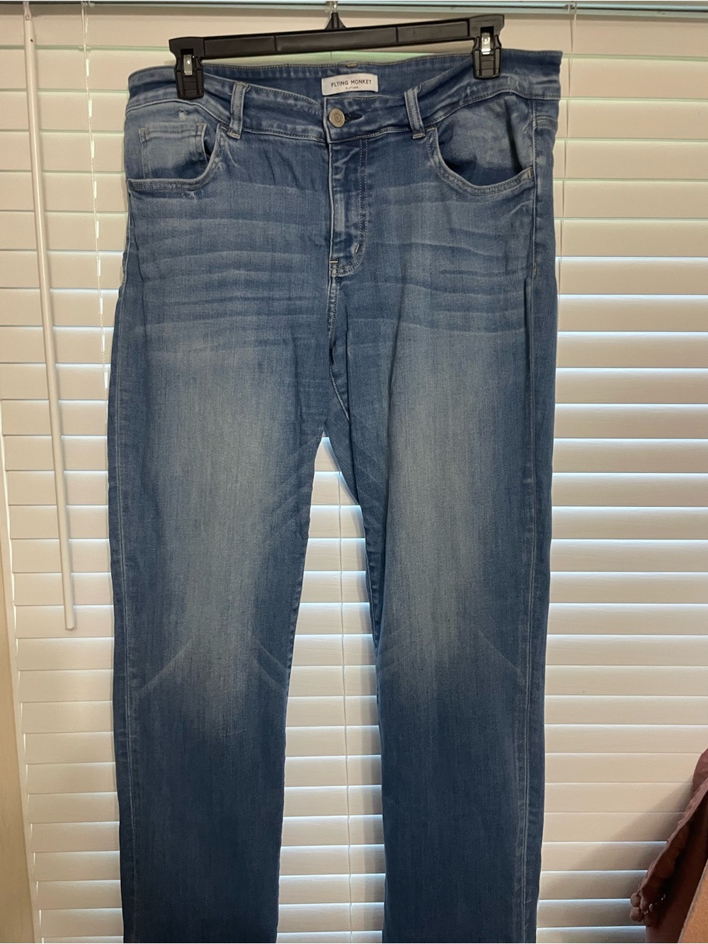 Flying Monkey women’s size 16w slightly distressed Platinum jeans